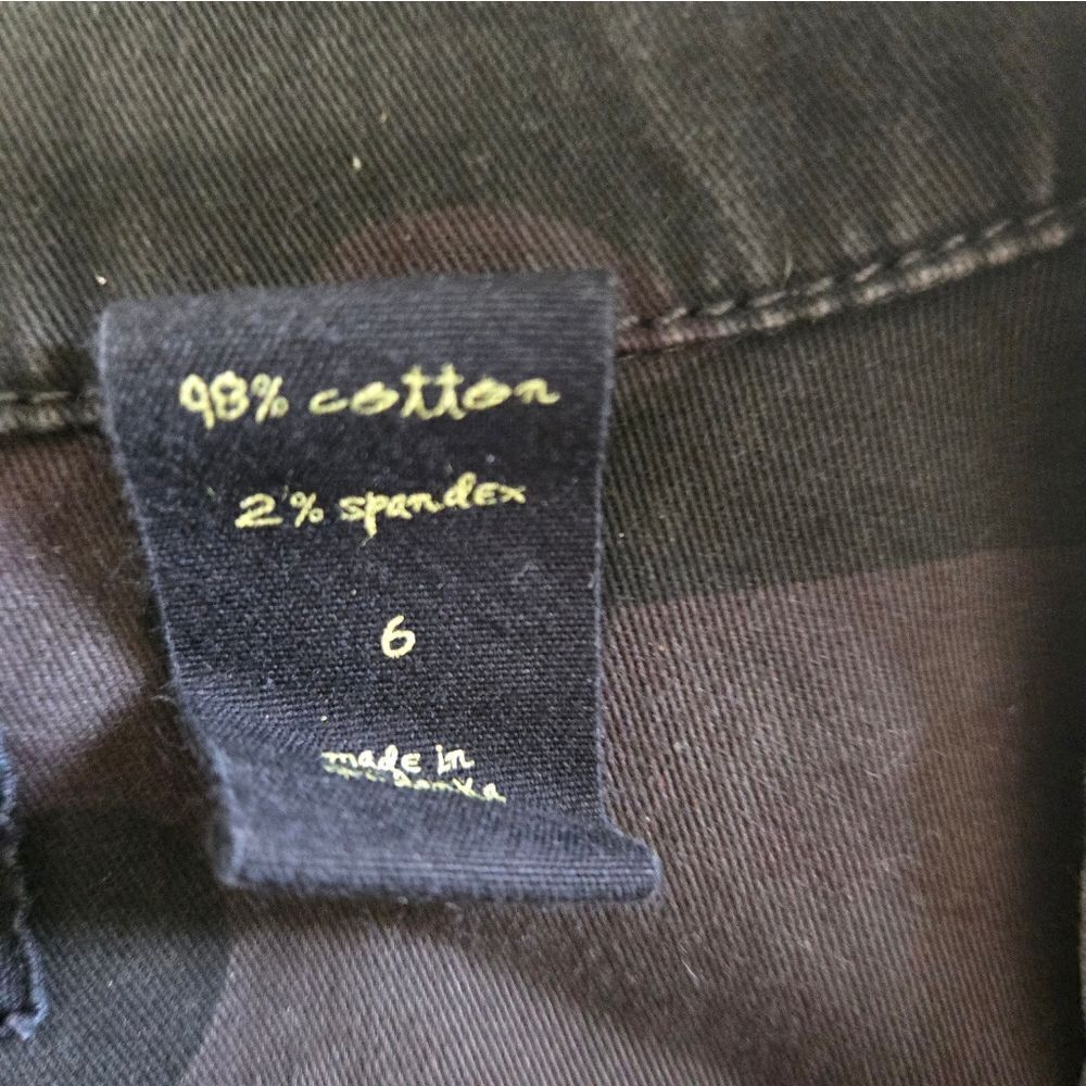 London Jeans Black and Gray Camouflage Women's Shirt Jacket - Picture 6 of 6